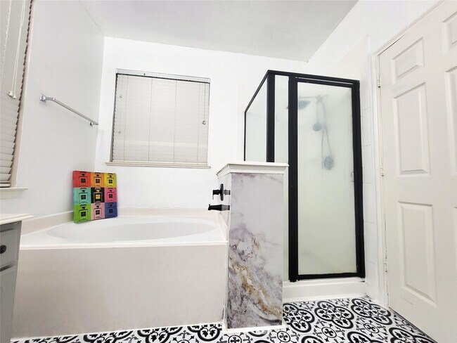 Photo - 7334 Jacobs Well Dr