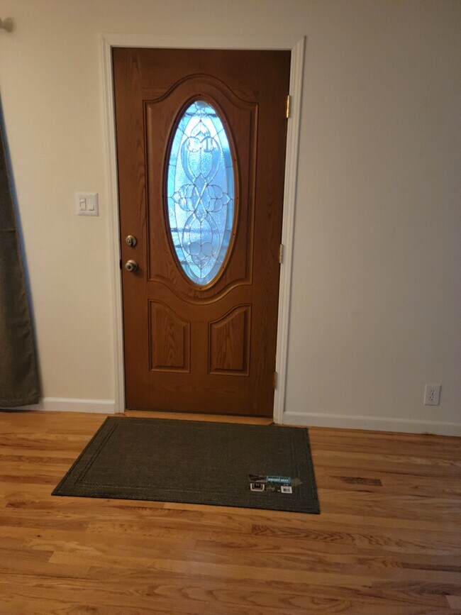 Photo - 716 Fir St