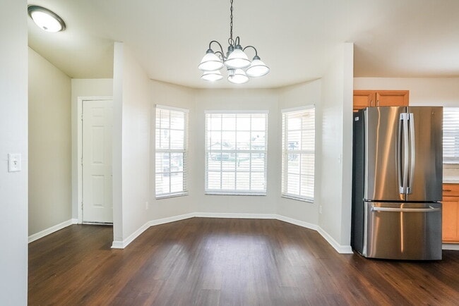 Photo - 1825 SW 25th St