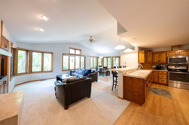 Photo - 3521 Widgeon Way