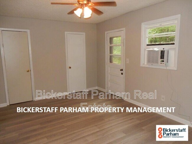Photo - 941 Lee Road 424