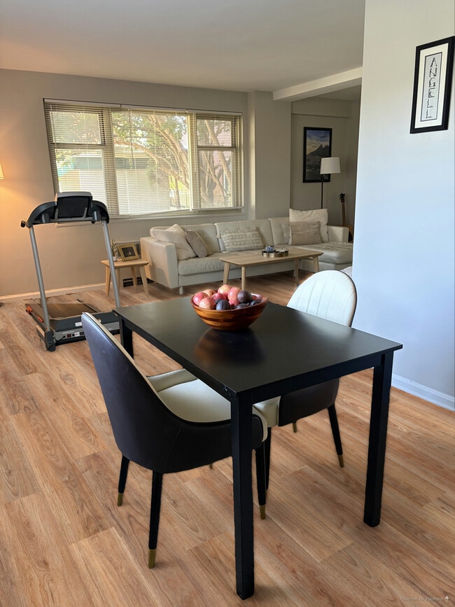 Photo - 11820 Edgewater Dr Unit 322