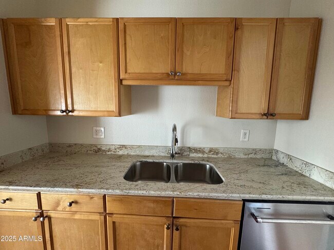 Photo - 7550 N 12th St Unidad 239