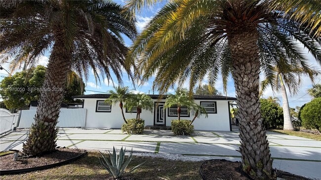 Building Photo - 11500 SW 185th Terrace