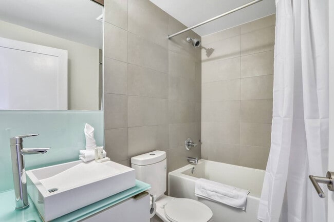 Photo - 300 Front St W Unit SI ID1471519P