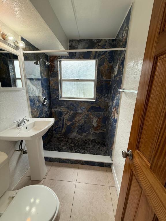 Photo - 906 2nd St, Apt 3, W Palm BCH