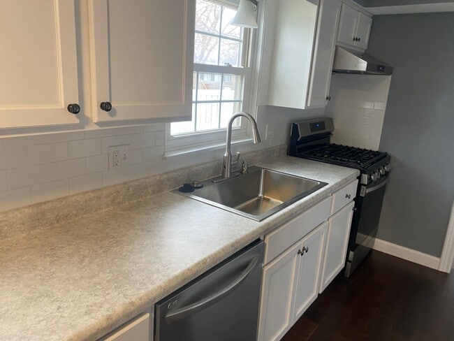 Photo - House in Morton, IL - 3 Bedroom/ 2.5 Baths