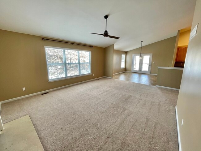 Photo - 405 Summer Fair Ct