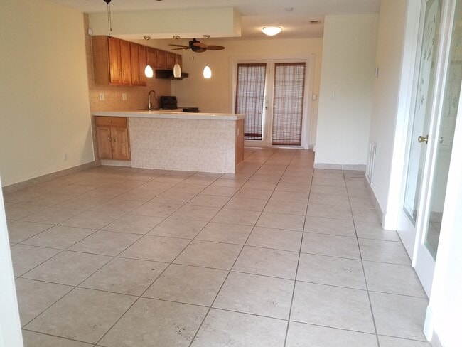 Photo - 4500 NE 15th Ave Unit 1