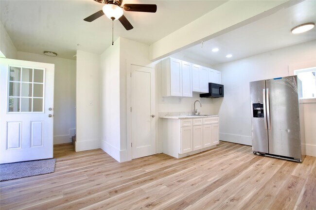 Photo - 120 Main St Unit 4