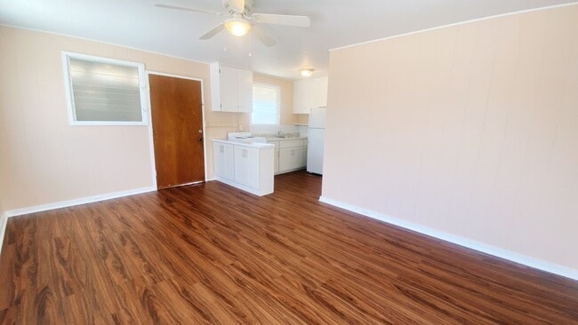 Building Photo - 1347 Palolo Ave Unit Upstairs Back Rental
