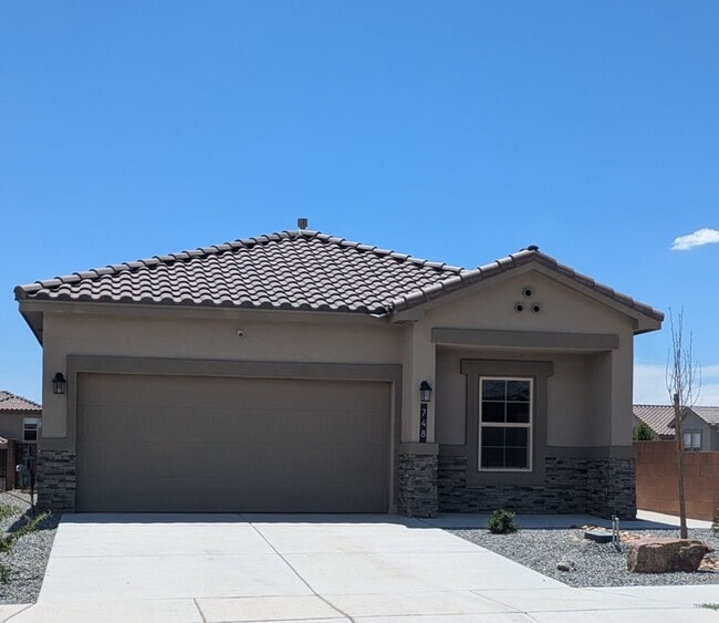 Building Photo - 748 Amatista Lp SE