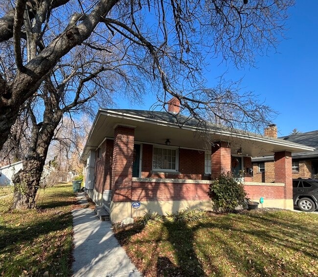 Building Photo - 359-361 Williams Ave S Rental