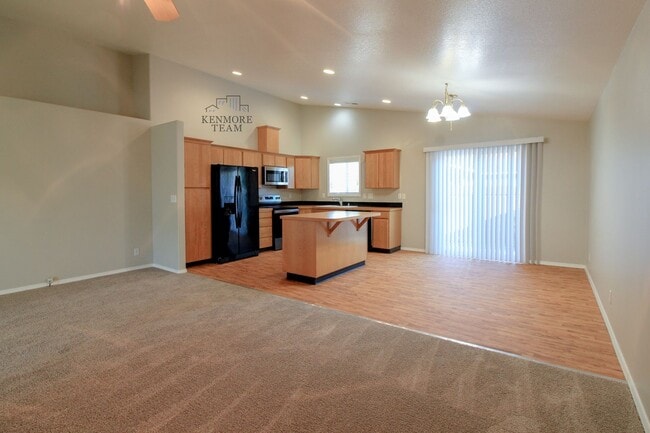 Photo - 4811 Cleveland Ln