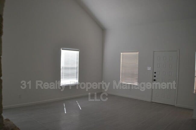 Photo - 4506 Adelphi Ln