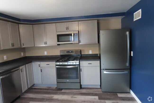 Building Photo - 1605 Doty St Unit 1605 A Doty St Oshkosh w Rental