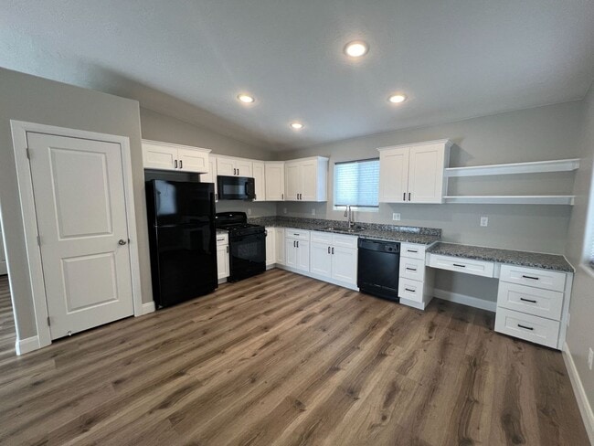Photo - 2 bed - 1 bath - updated throughout!