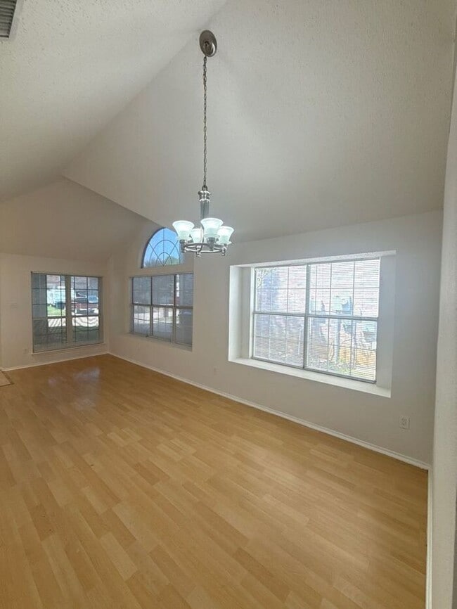 Photo - 1652 Prescott Cir