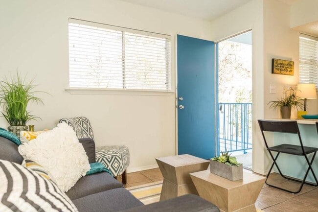 Photo - 3405 Helms St Unidad 203