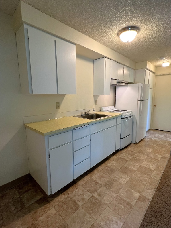 Photo - 1430-1460-1460 NW Division St Unit 1