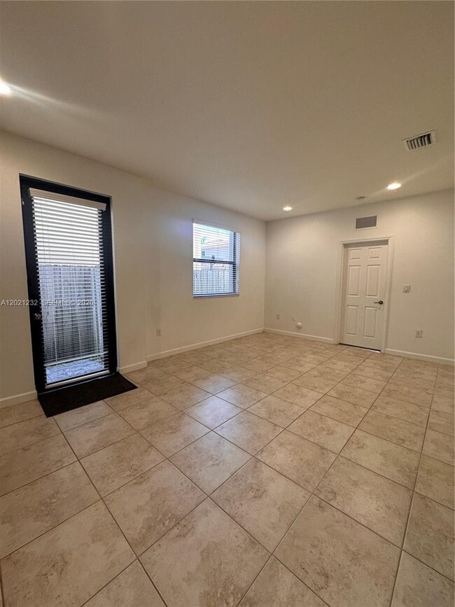 Photo - 15400 SW 173rd St Unit 2
