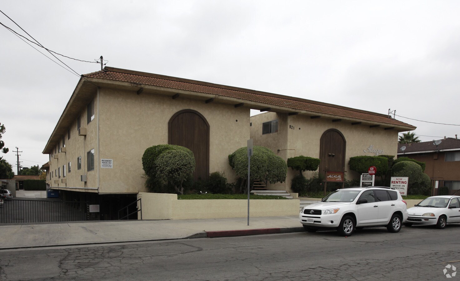 Photo - Alcazar Apartments