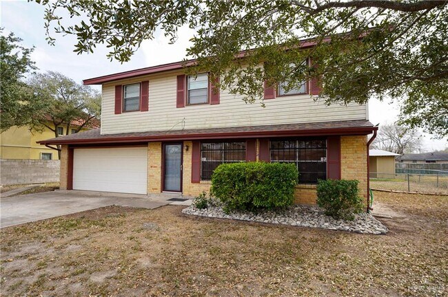 28 E Gomez Dr
