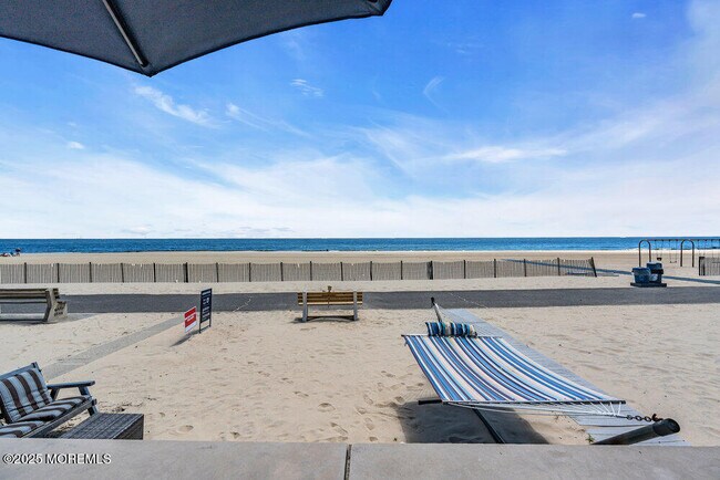 Photo - 115 Beach Front