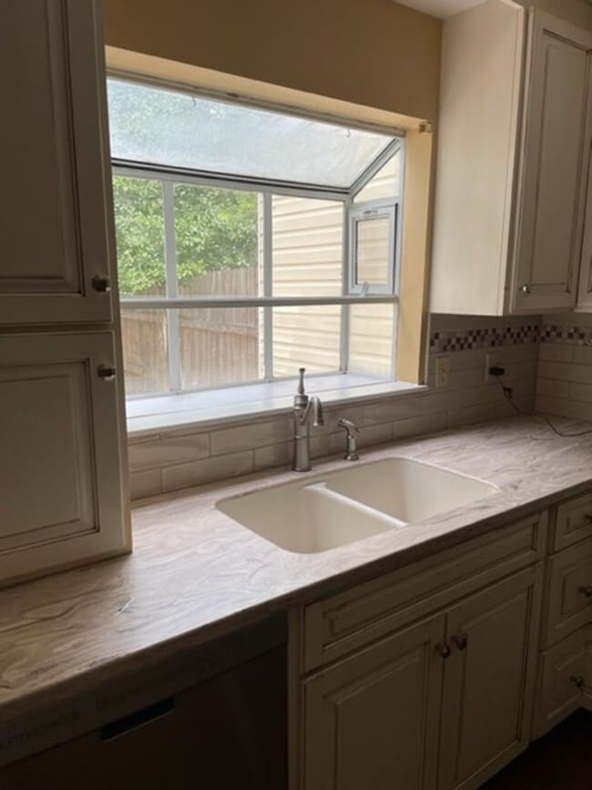 Photo - Quaint Towne Home close to all!