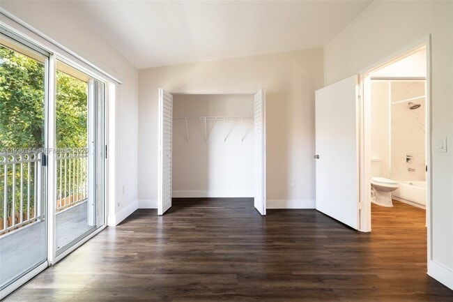 Photo - 6806 NW 166th Terrace Unidad 604