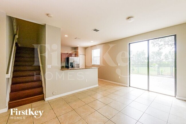 Photo - 457 SE 37th Pl