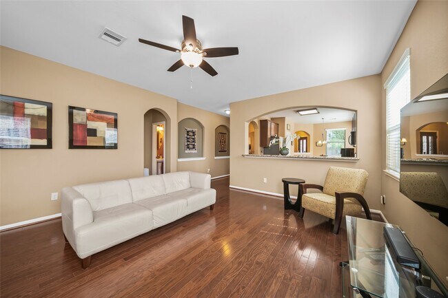 Photo - 2142 Waterford Park St