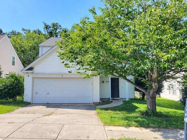 Building Photo - 3 bedroom home in Highland Creek