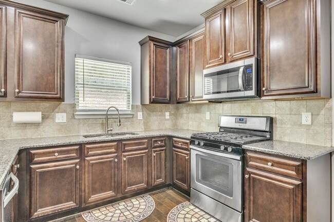 Photo - 87 Wedge Wood Way