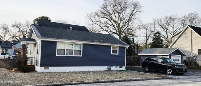 Photo - 700 Anglesea Ave