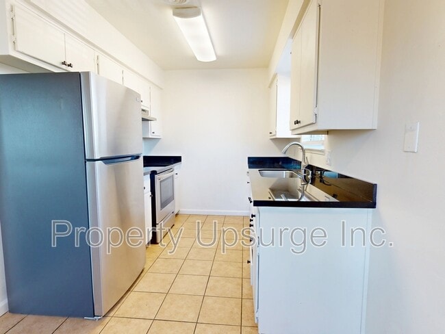 Building Photo - 1356 Hobart Dr