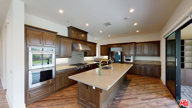 12073 Carabela Ct