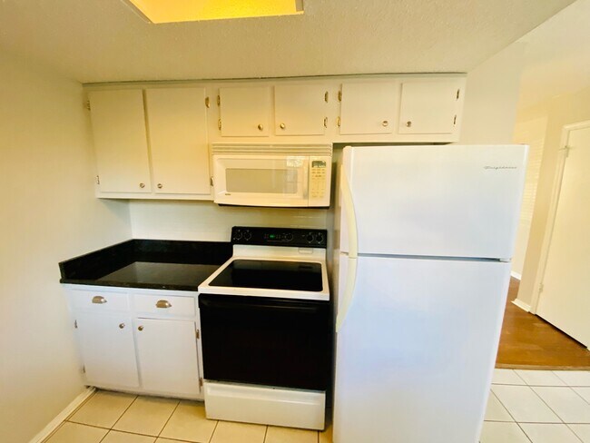 Photo - 100 Du Rhu Dr