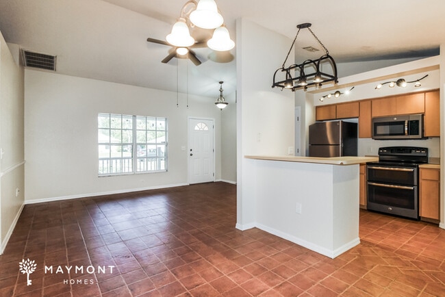 Photo - 1460 Greenview Ave