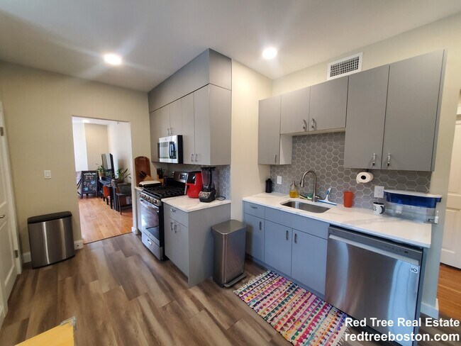 1914 Beacon St Unit 1