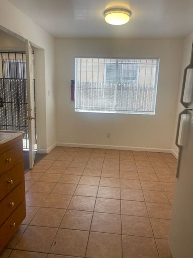 Building Photo - 1144-1146 90th Avenue Unit 1146