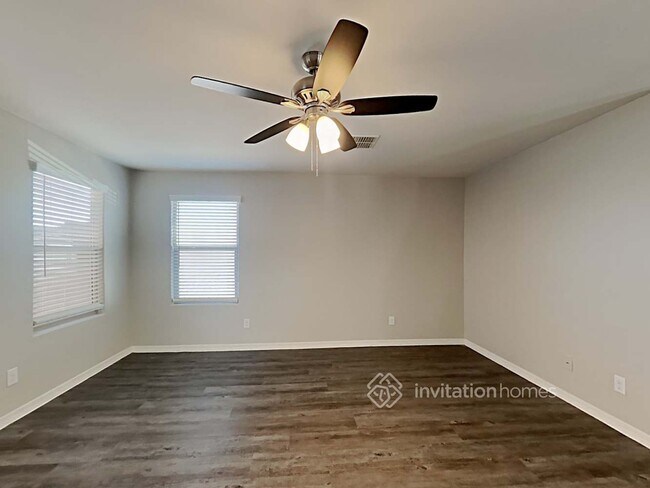 Photo - 8216 W Illini St