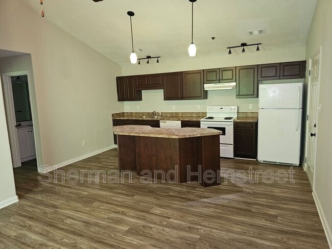 Photo - 3400 London Ct SW Unit 3400-203