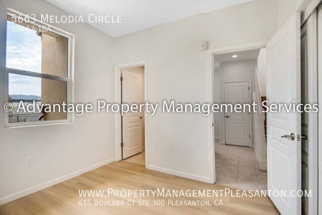5663 Melodia Cir