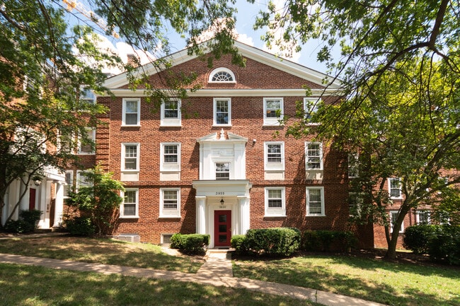 Building Photo - 3855 Rodman St NW Unit #F48
