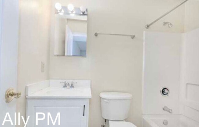 Photo - 1313 Villa Way
