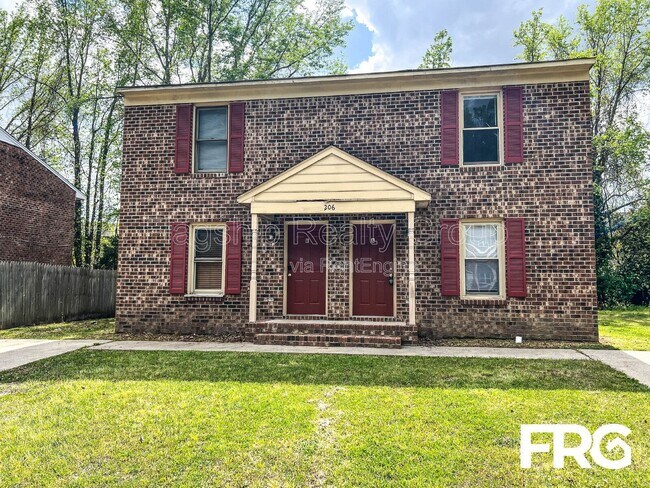 206 Lindbeth Dr