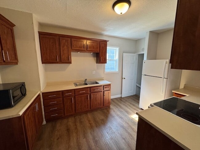 Photo - 2175 Sullivant Ave