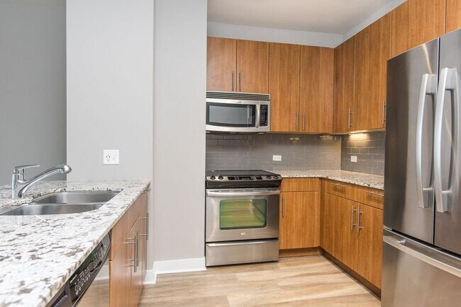 Photo - 521 N State St