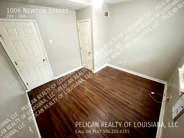 Photo - 1006 Newton St